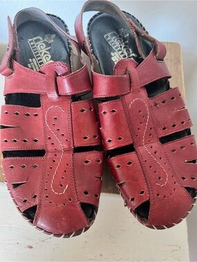 Rieker Antistress fisherman style sandals sz 42 EU sz 10 US red leather